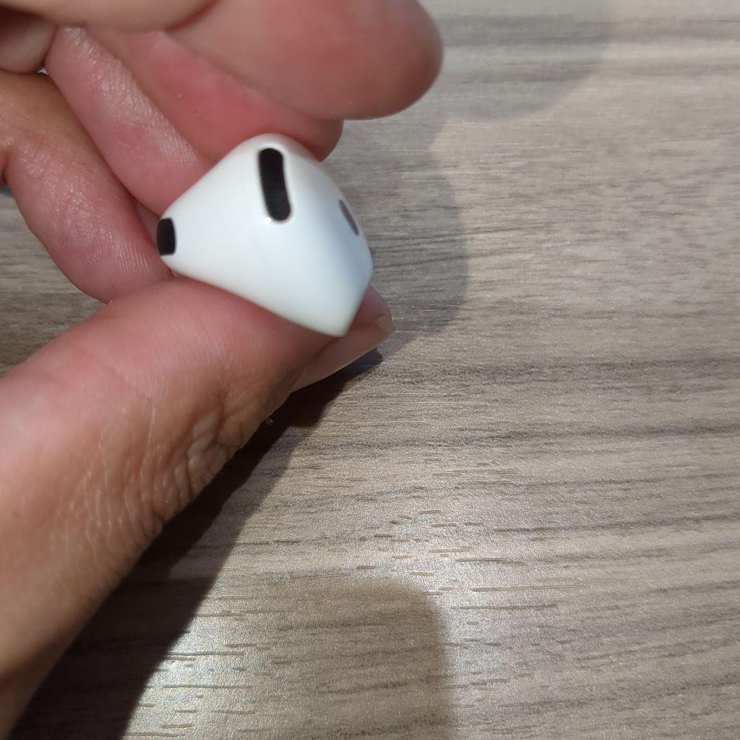 AirPods 第4世代 R片耳 右耳のみ イヤホン A3055 OLWC