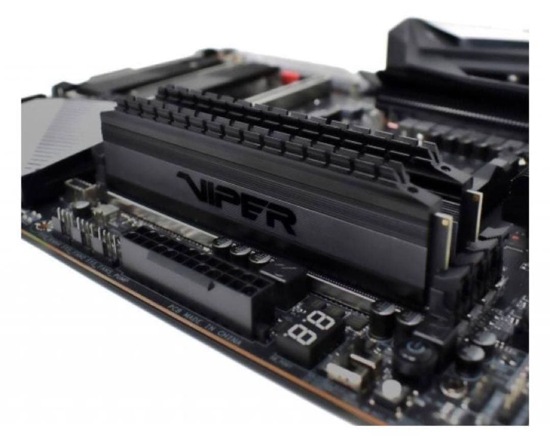 メモリー PATRIOT black edition 16GB DDR4 3200 mhz