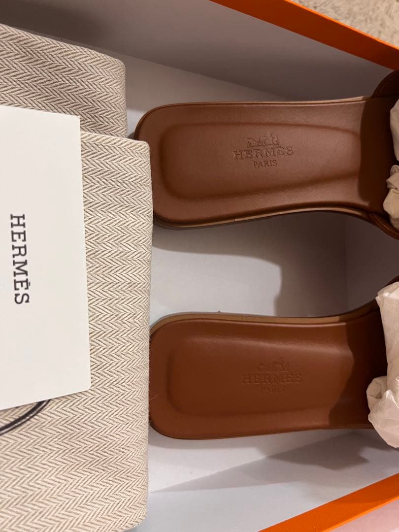 HERMÈS ブラウン スライドサンダル