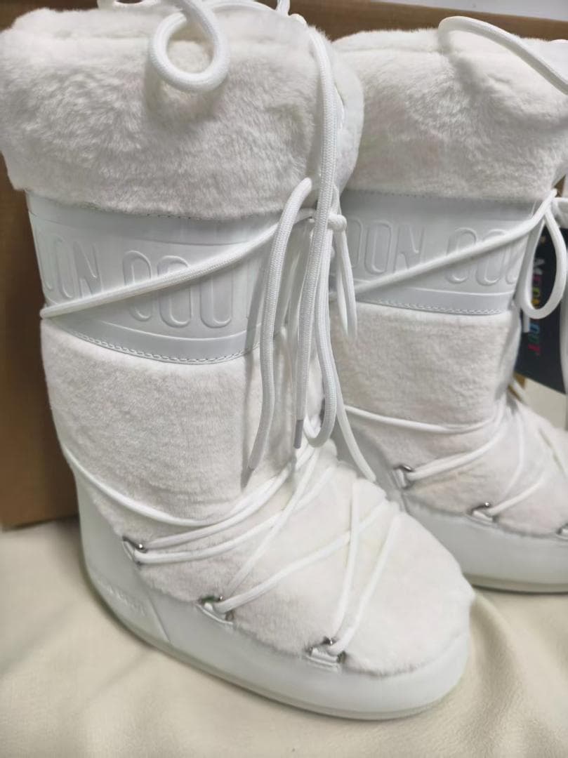 MOON BOOT ムーンブーツ ホワイト ファー付き ブーツ