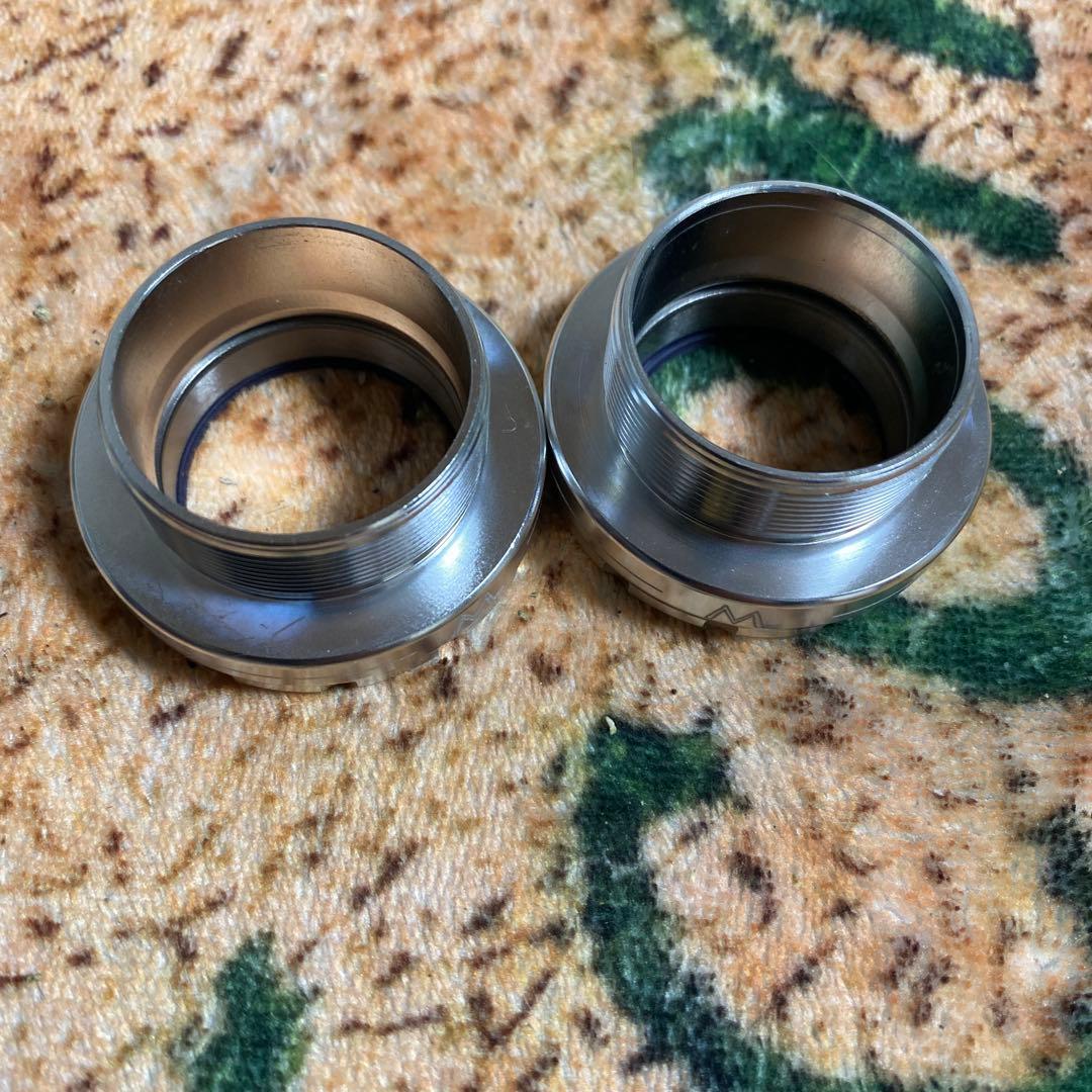 ✨WHITE INDUSTRIES BSA30 セラミック BB