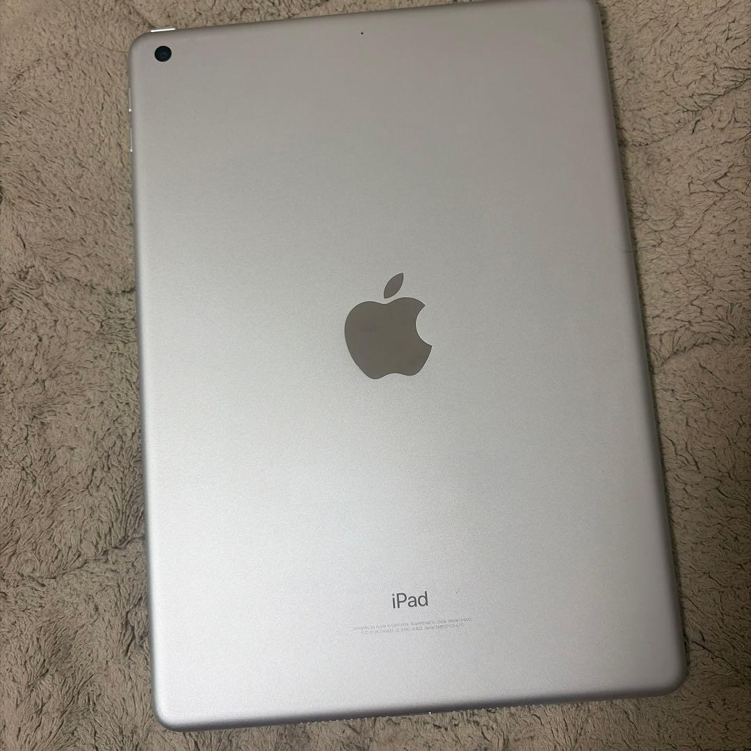 Apple iPad 32GB本体＋カバー＋ペンシル＋キーボード