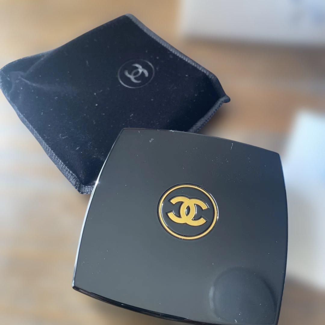 CHANELアイシャドウ　新品未使用　ラッピング付き