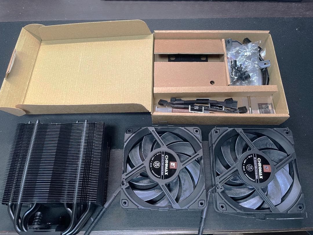 Noctua NH-U12A chromax.black CPUクーラー おまけ