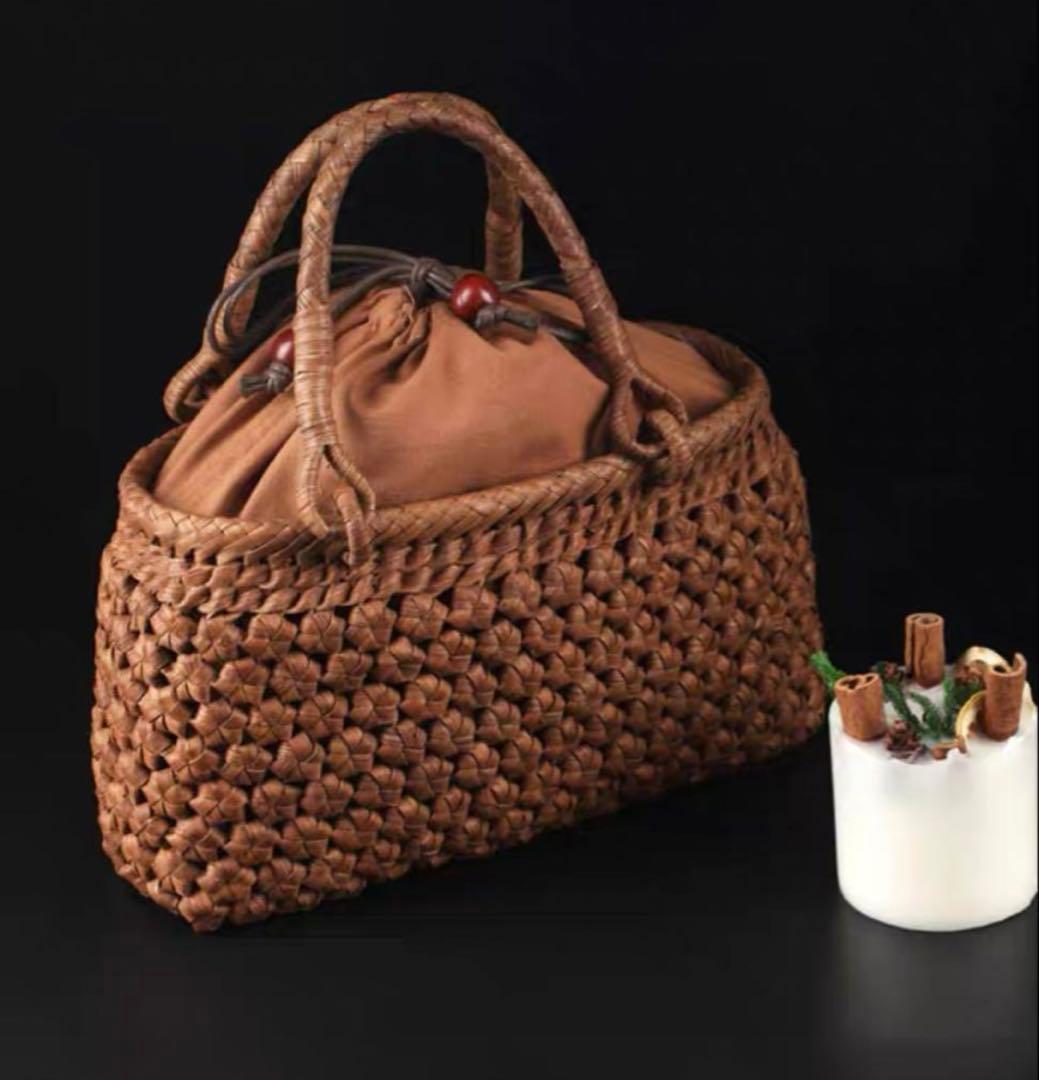 新品　山葡萄かごバッグ 手提げ 保存袋付き 人気の定番 素敵　翌日発送