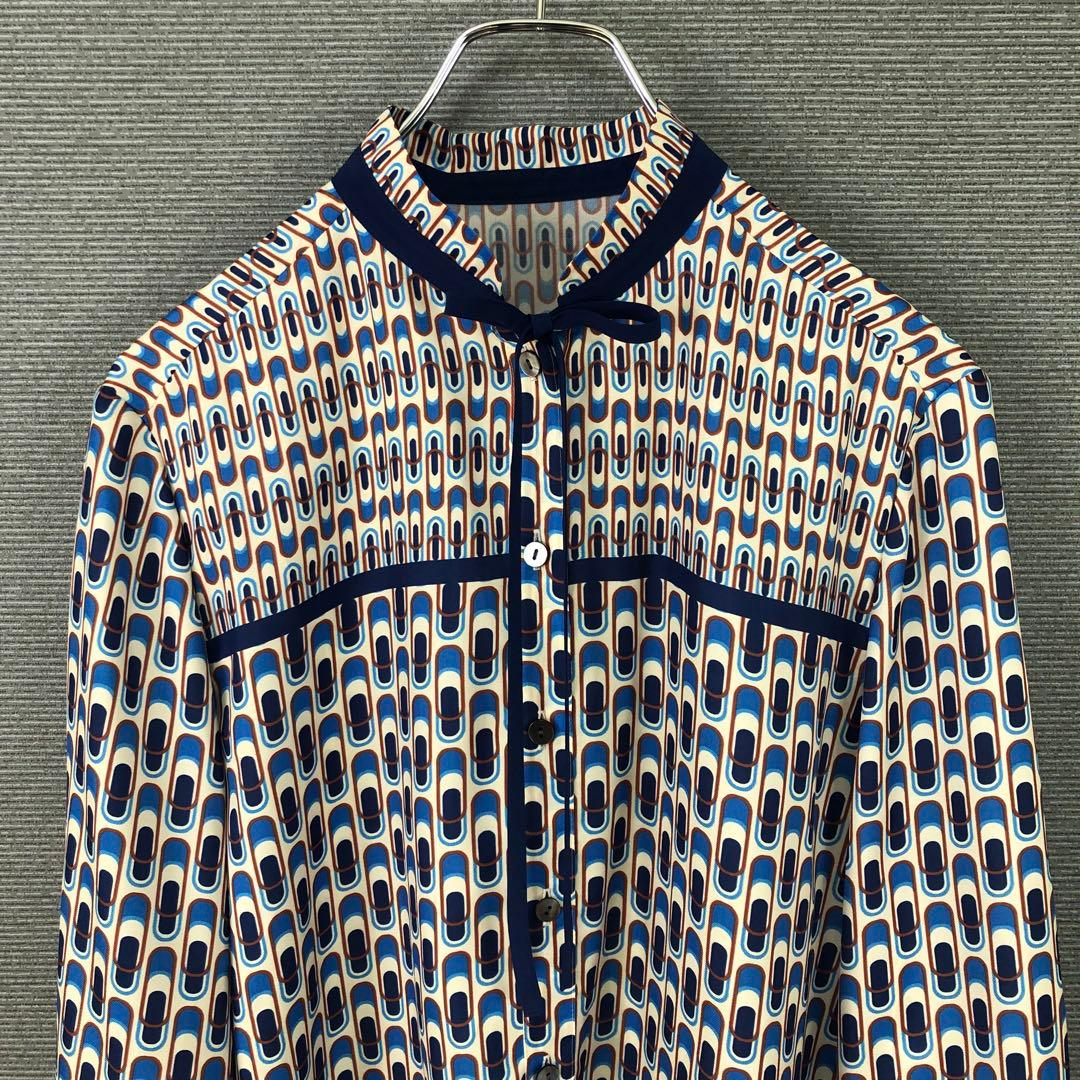 allureville 幾何学プリント配色ナロータイブラウス 2 ブルー