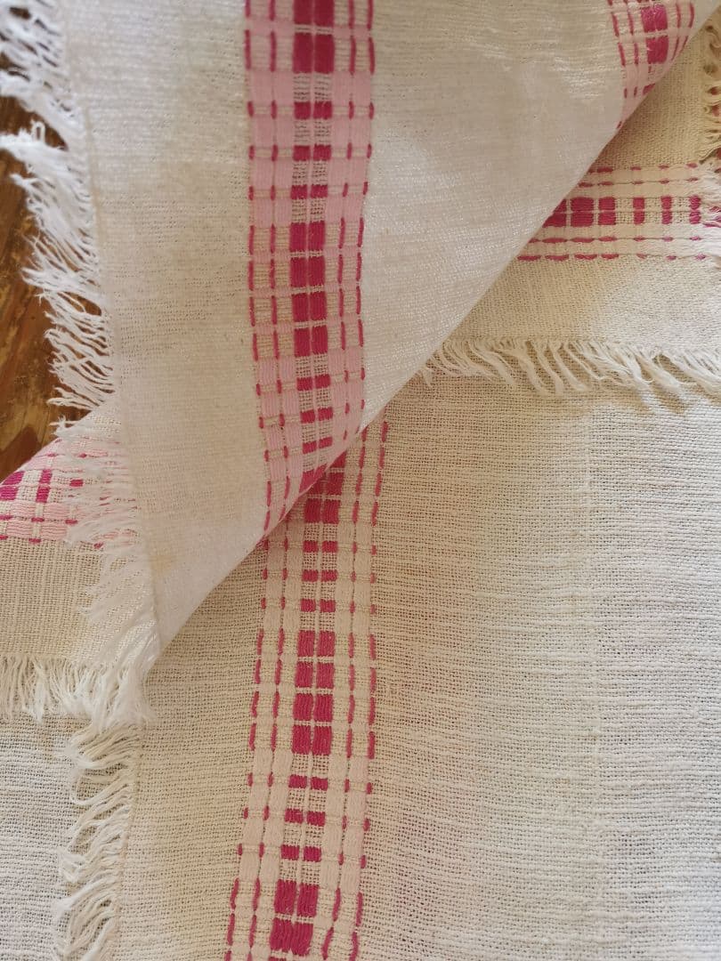 ヴィンテージ フランス ラズベリー＆桜ピンク織刺繍 リネンテーブルマット 2枚組