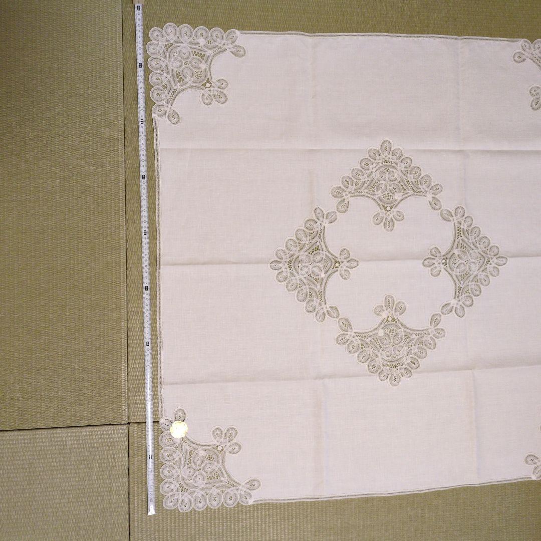 ♦️ベルギーレース　刺繍入りテーブルクロス・テーブルナプキン　セット