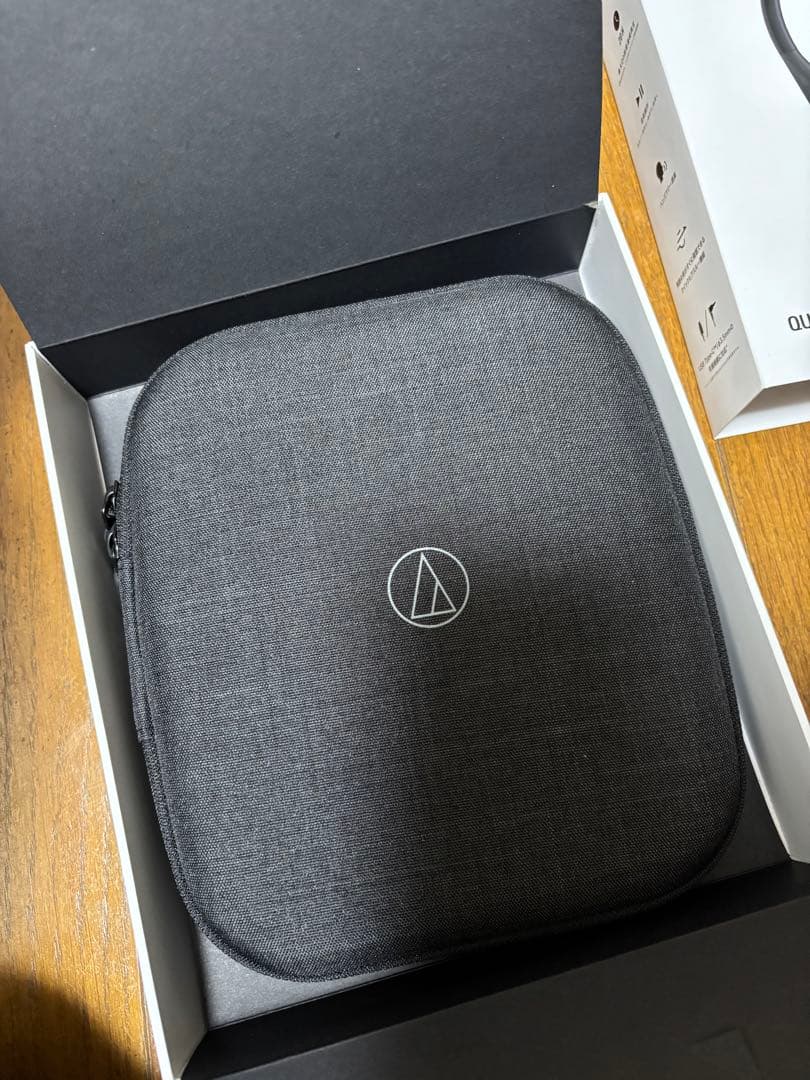 オーディオテクニカ　Bluetoothイヤホン カナル型　ネックバンド