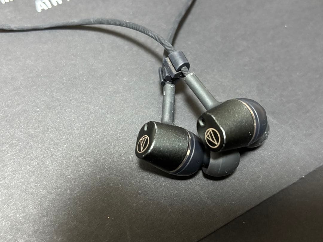 オーディオテクニカ　Bluetoothイヤホン カナル型　ネックバンド