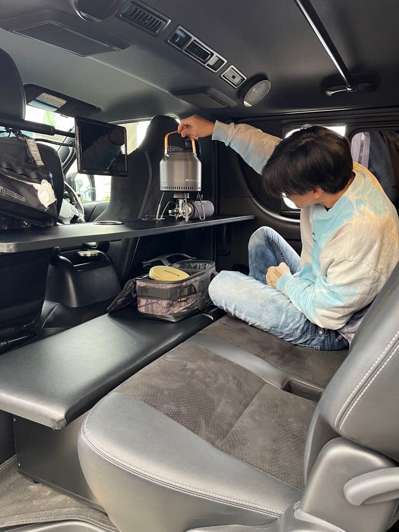 1月下旬以降コアマンさん予約　ハイエース　折り畳み　セカンドテーブル　金具のみ