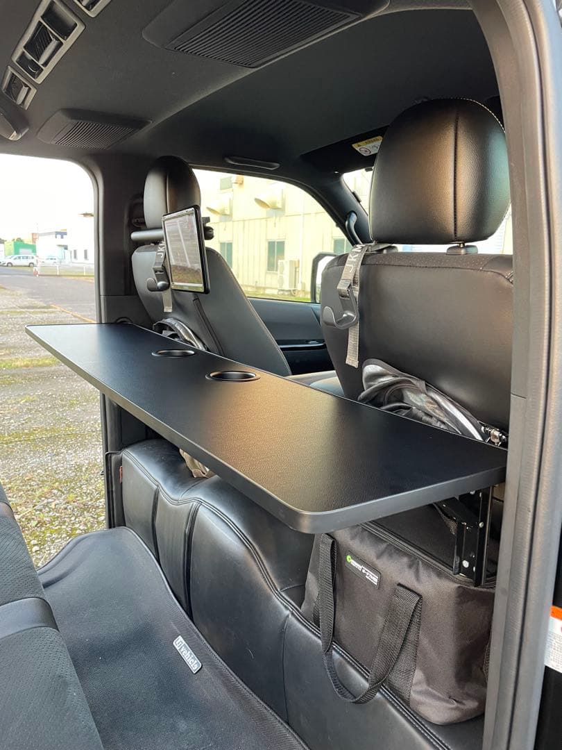 1月下旬以降コアマンさん予約　ハイエース　折り畳み　セカンドテーブル　金具のみ