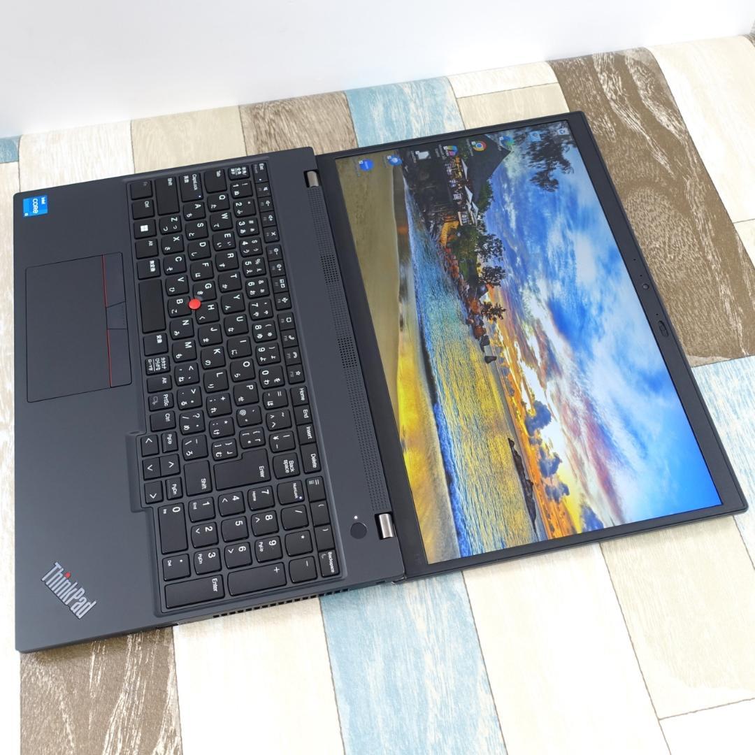 未使用に近いレベルの極美品✨１０コアの１２世代コアｉ５に超高速ＳＳＤ✨ＩＰＳ液晶