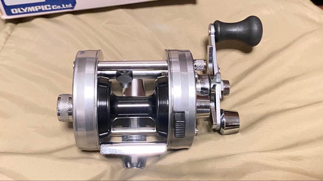 日々値下げ^^ Abu Garcia アブ2500C 美品