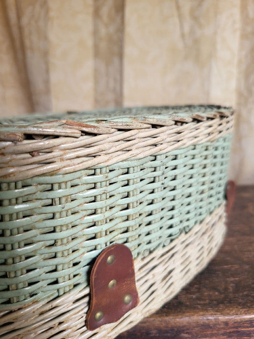 バスケット　カゴ　藤　木製ビーズ の 取っ手　レトロ　古道具