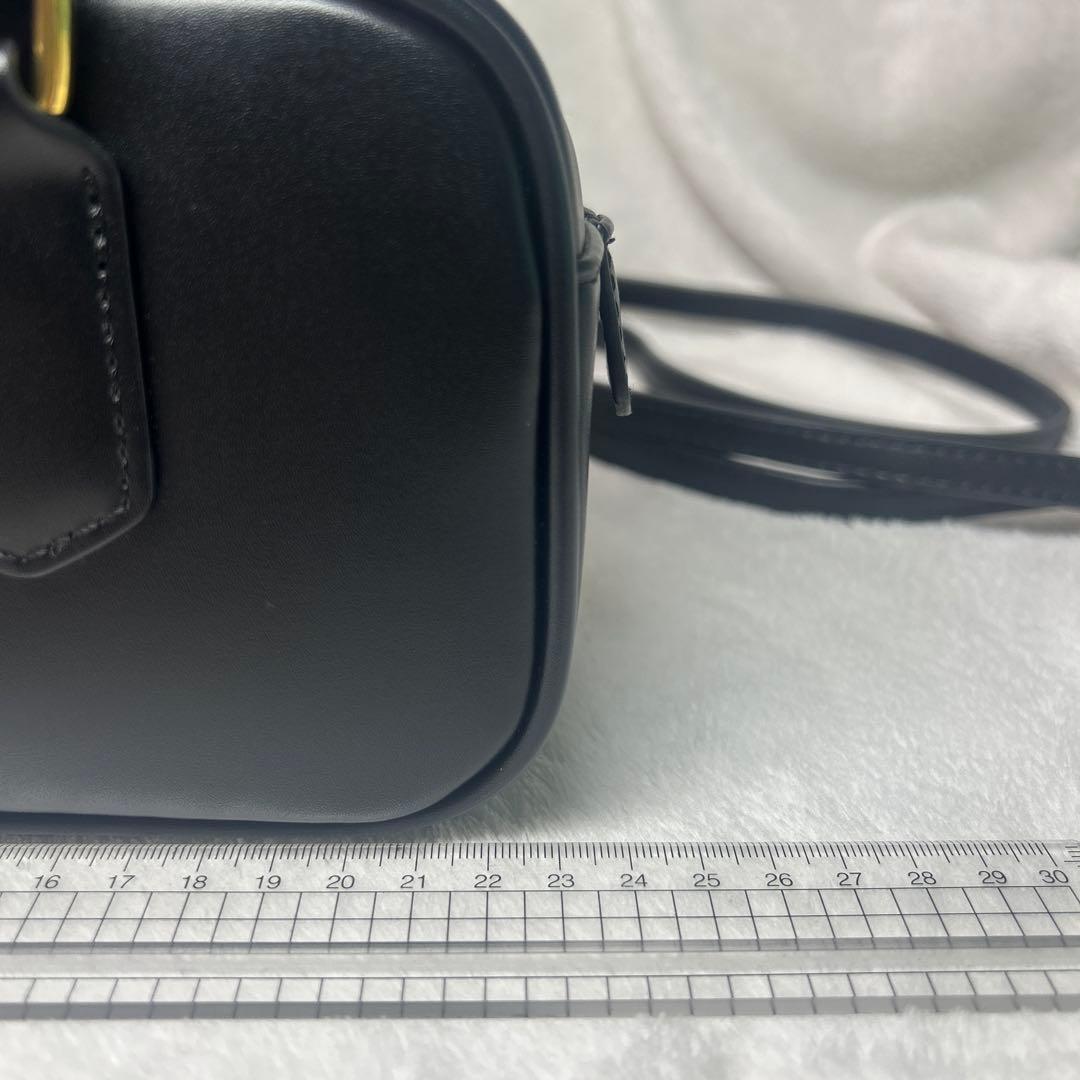 miumiu ショルダーバッグ