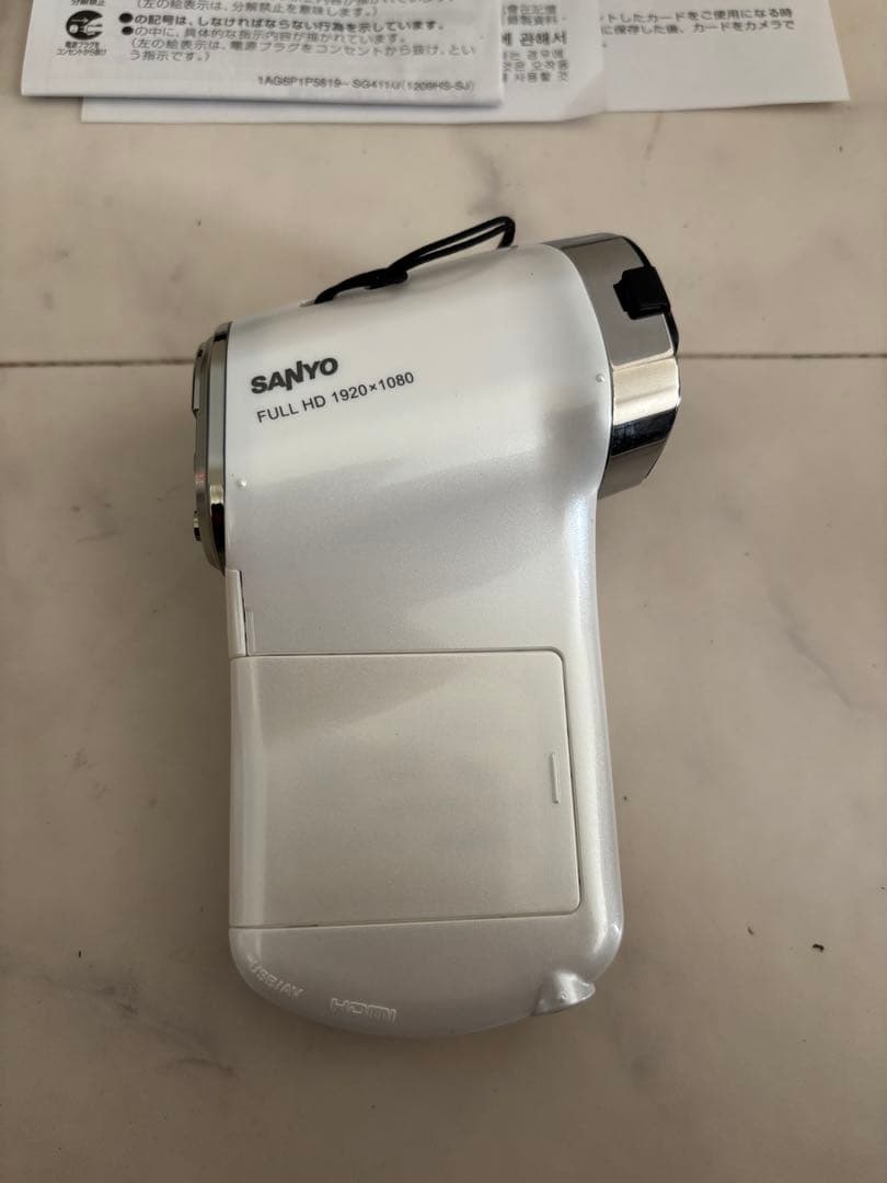 SANYO サンヨー デジカメ Xacti DMX−CG100 ホワイト