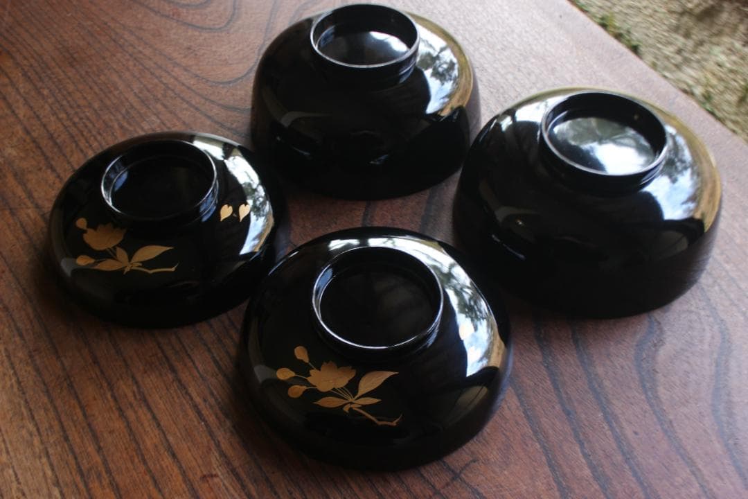 極小傷あり！時代黒漆に優美な貝合桜蒔絵の映える煮物椀2点（検輪島塗雑煮椀