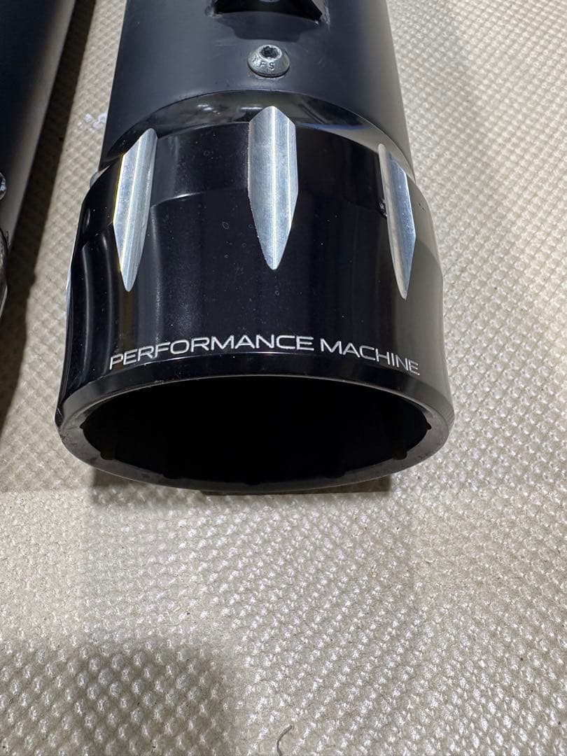 ハーレー　ツーリングモデル　PERFORMANCE MACHINE マフラー