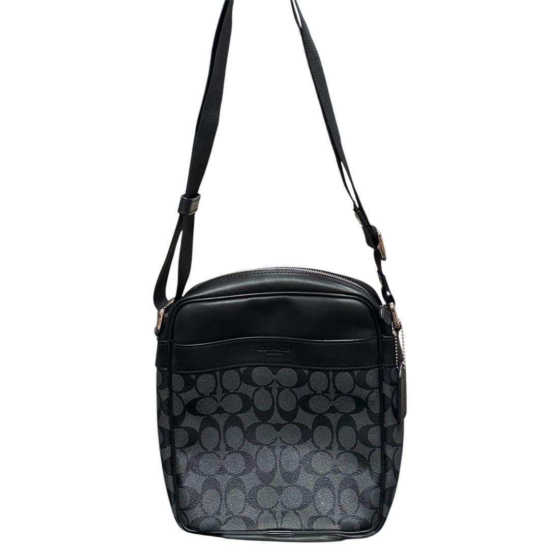 【美品】コーチ ショルダーバッグ シグネチャー サコッシュ PVCレザー 黒