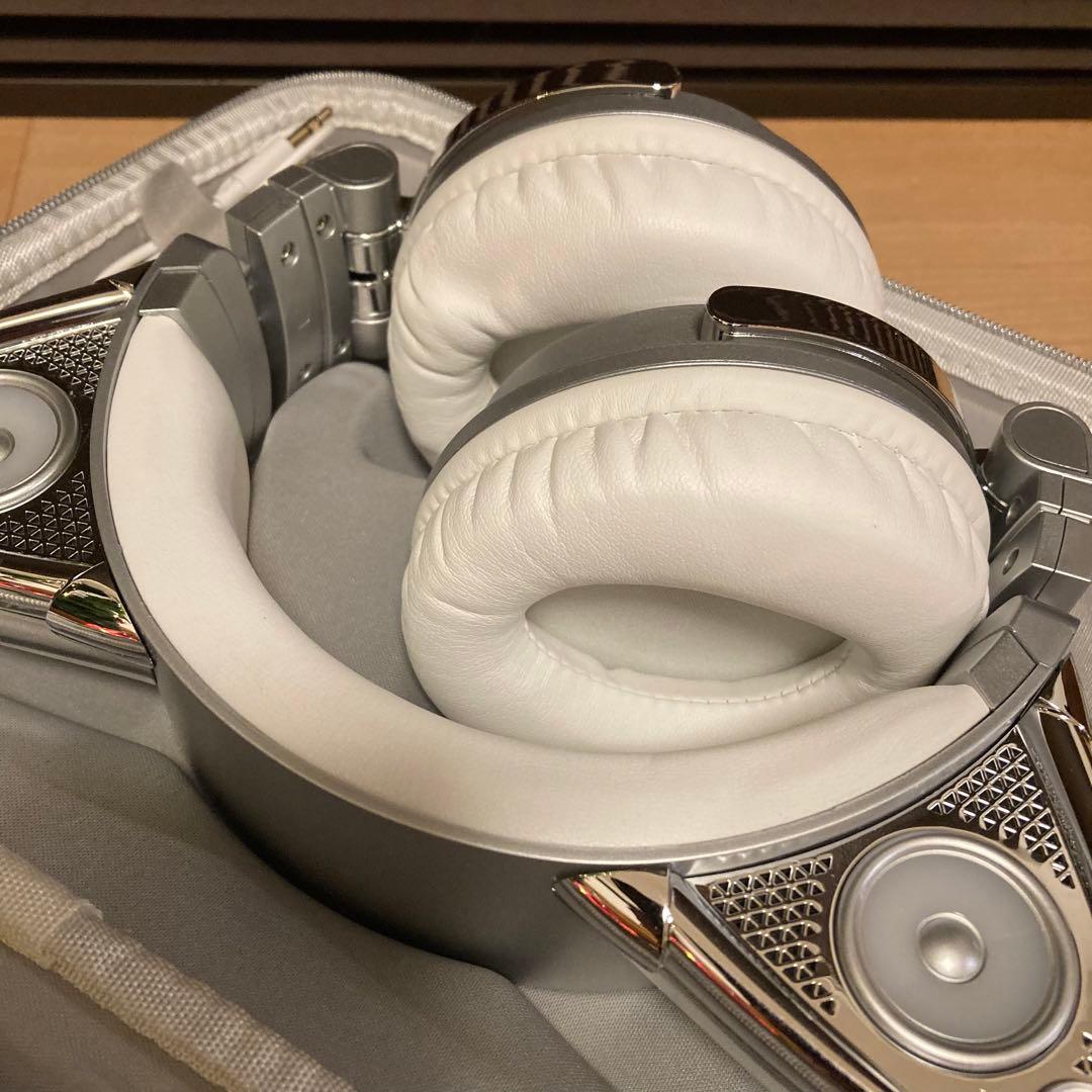 限定版 Brookstone アリアナ グランデ ワイヤレス 猫耳ヘッドホン