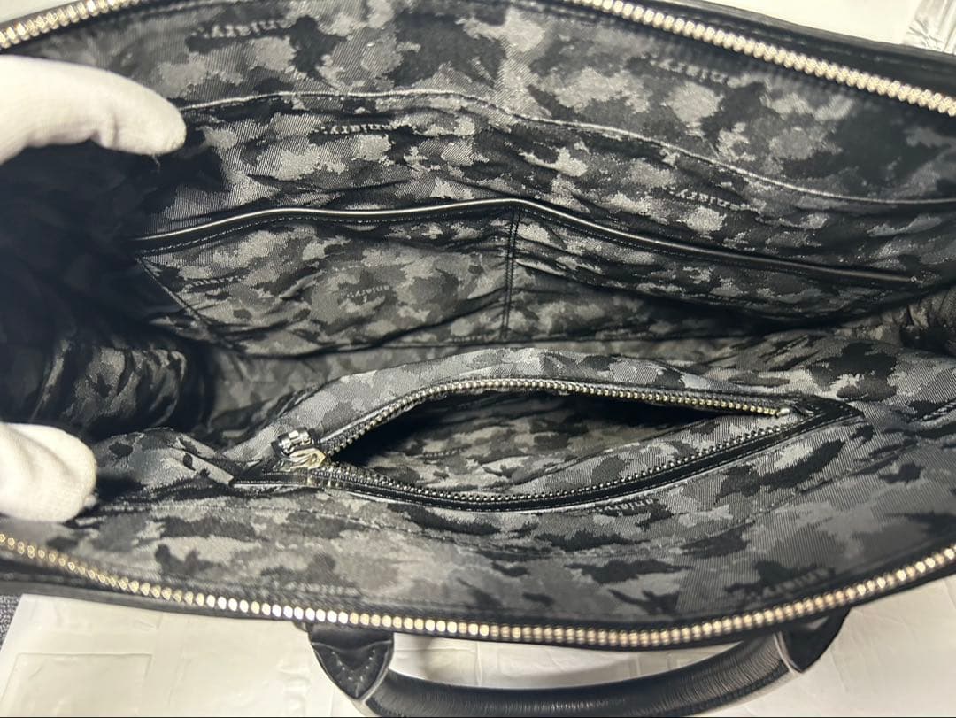 【肉や】aniary アニアリ　ビジネスバッグ　ブリーフケース