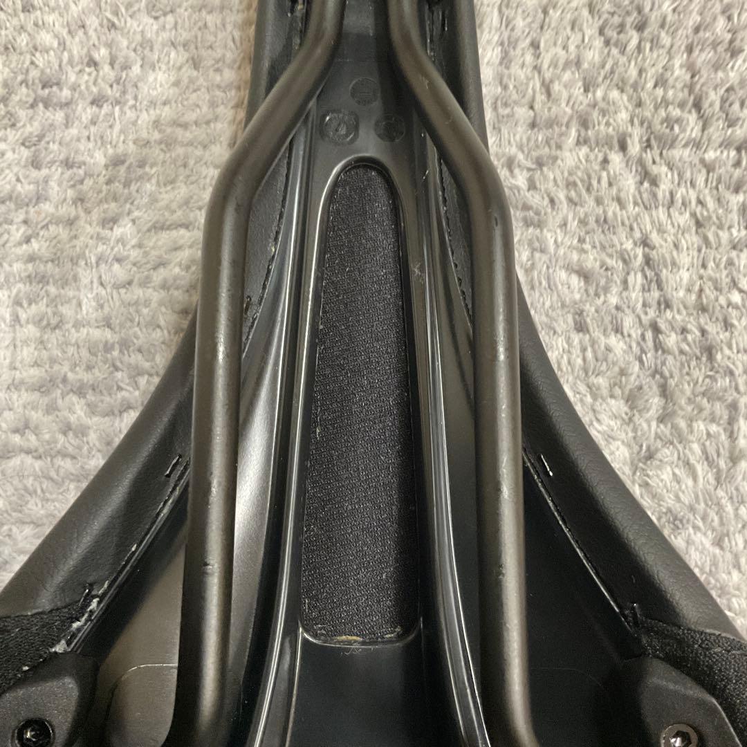 エスディージー　サドル　SDG saddle (leopard) ブルーラグ