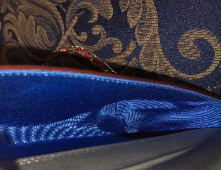 牛革/ 前ポケット付きウォレットバッグ