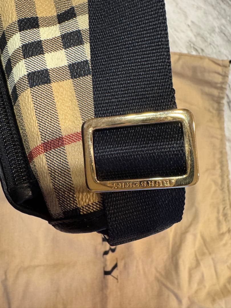 Burberry London ブラック ショルダーバッグ