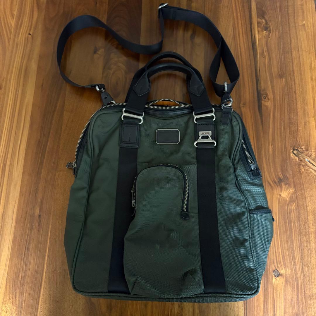 ◎週末限定セール中 TUMI オリーブグリーン ビジネスバッグ 2月末まで出品