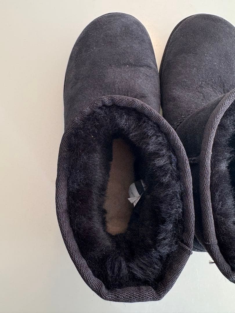 UGG ショートブーツ　黒　24cm 美品