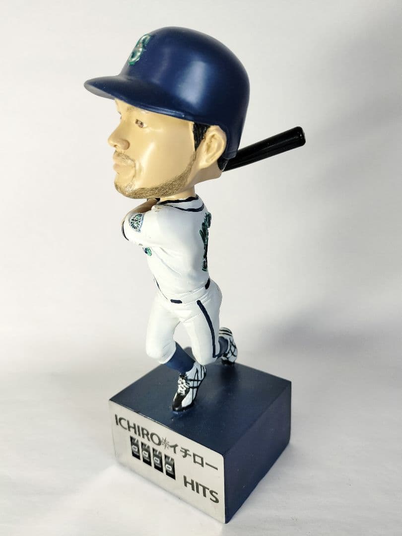 イチロー／”ヒットカウンター” ボブルヘッド人形 (シアトル・マリナーズ）