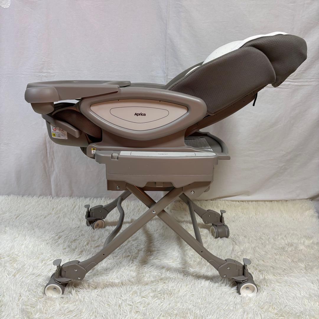 美品　Aprica ユラリズム AT オート ハイローチェア ムーンロック 電動