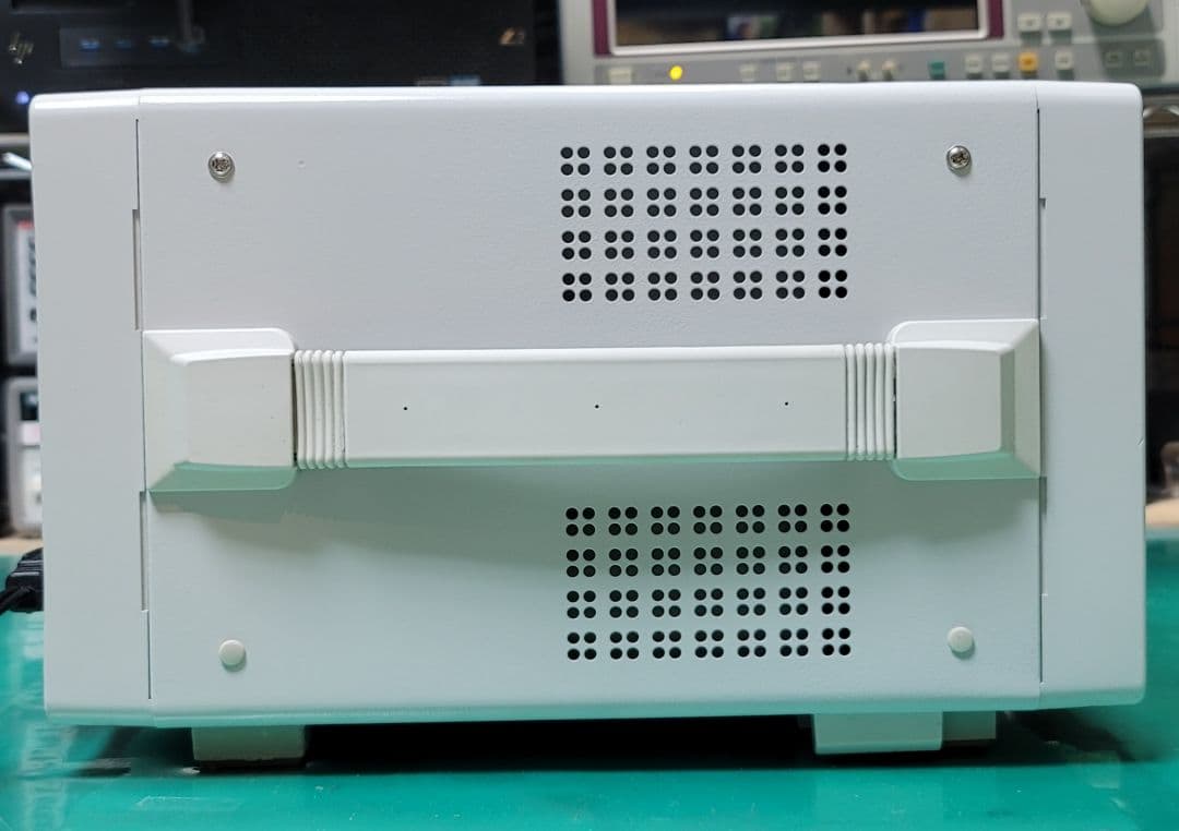 ADVANTEST R3132 スペクトラムアナライザー 9KHz-3GHz