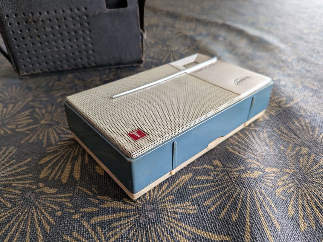 昭和レトロ　東芝　トランジスタラジオ GP-15　動作品　動画あり