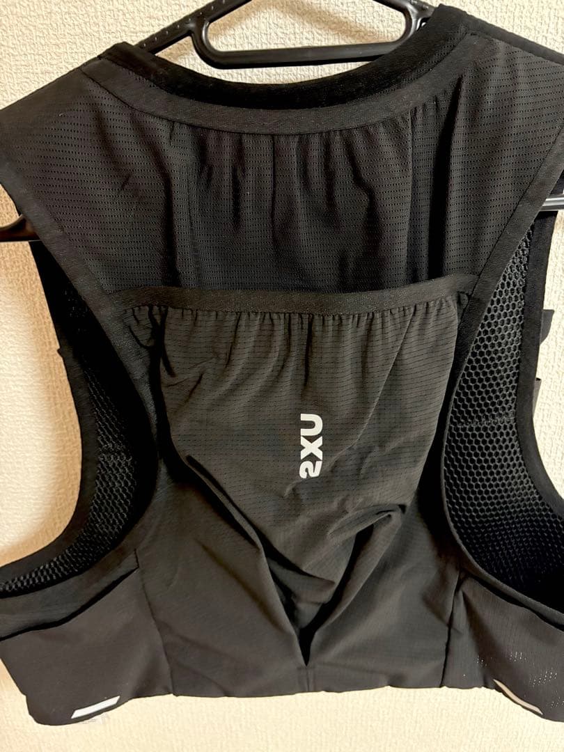 【極美品】2xu ハイドレーションベスト　Sサイズ