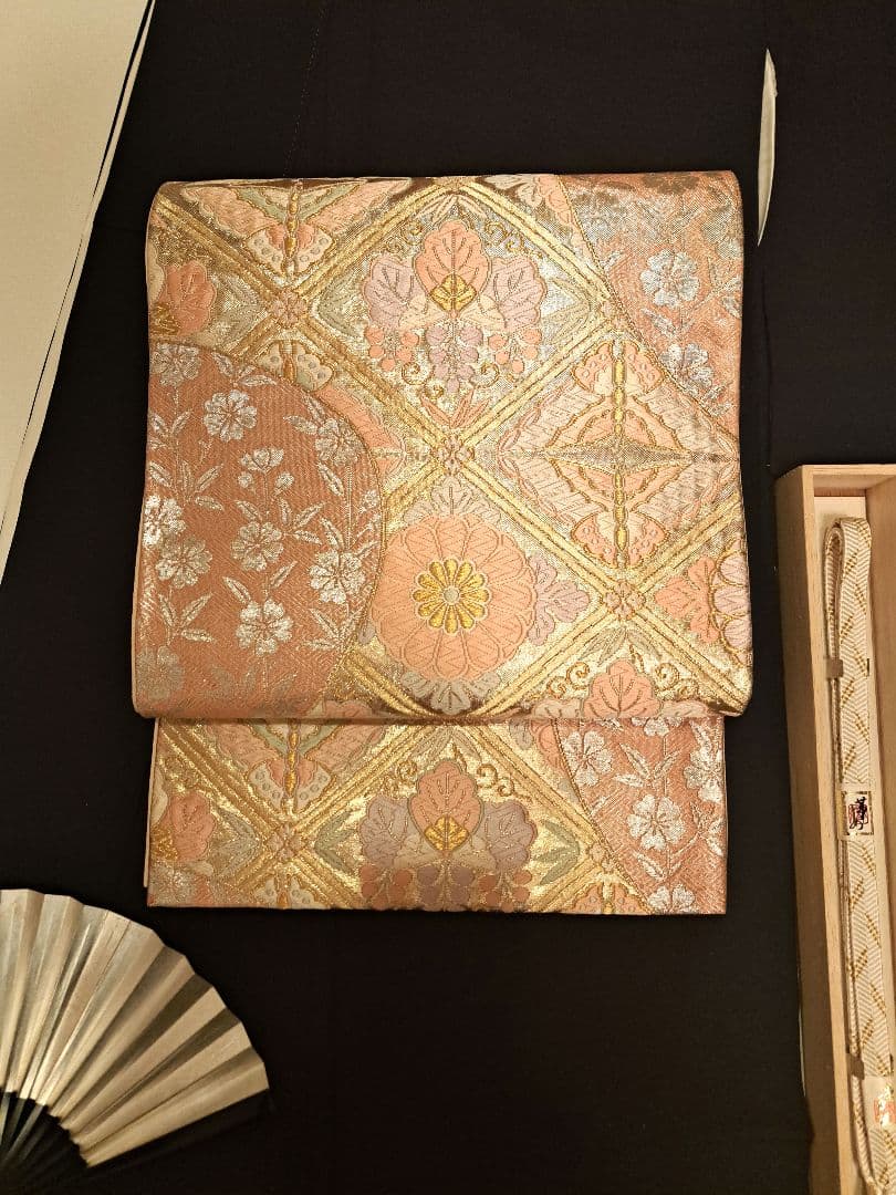 美品❇️豪華黒留袖　金彩刺繍　暈し染め 鳳凰楽器花籠文　比翼仕立て　フルセット