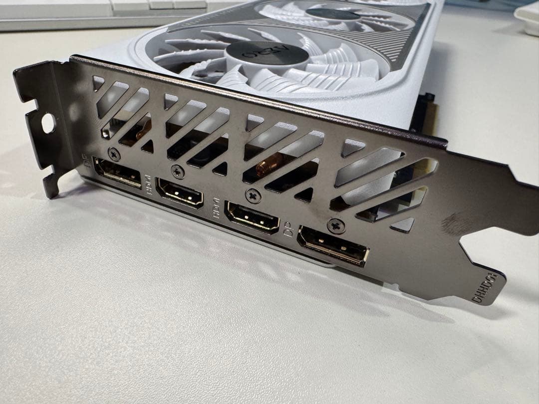 グラフィックボード・グラボ・ビデオカード GIGABYTE GeForce RTX4060 AERO OC 8GB