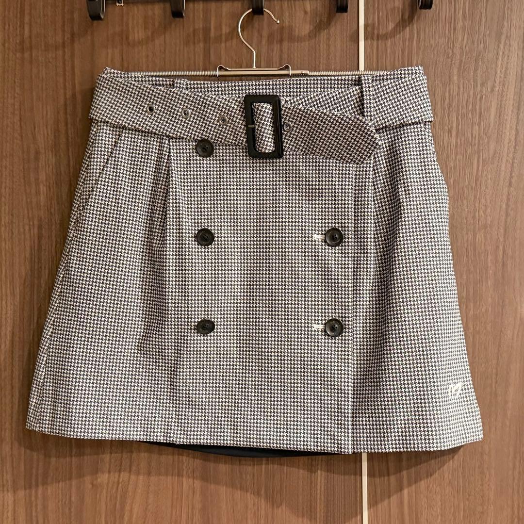 マスターバニーエディション　千鳥柄スカート