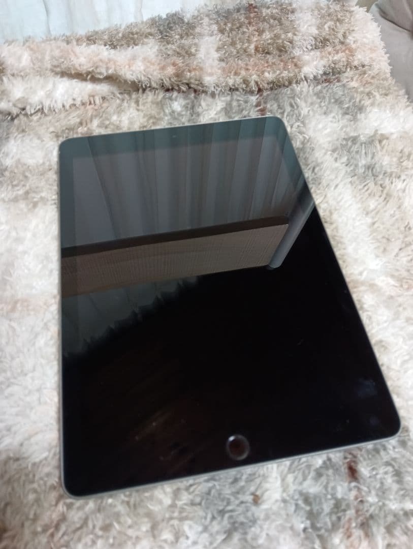 【超美品】Apple iPad シルバー 本体 128GB