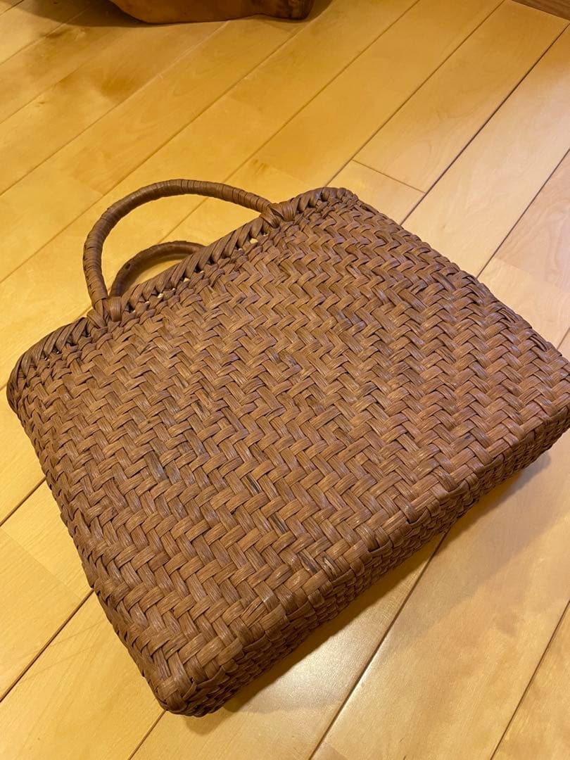 国産　信州山葡萄籠バッグ　内布付き　網代編み　保護猫支援