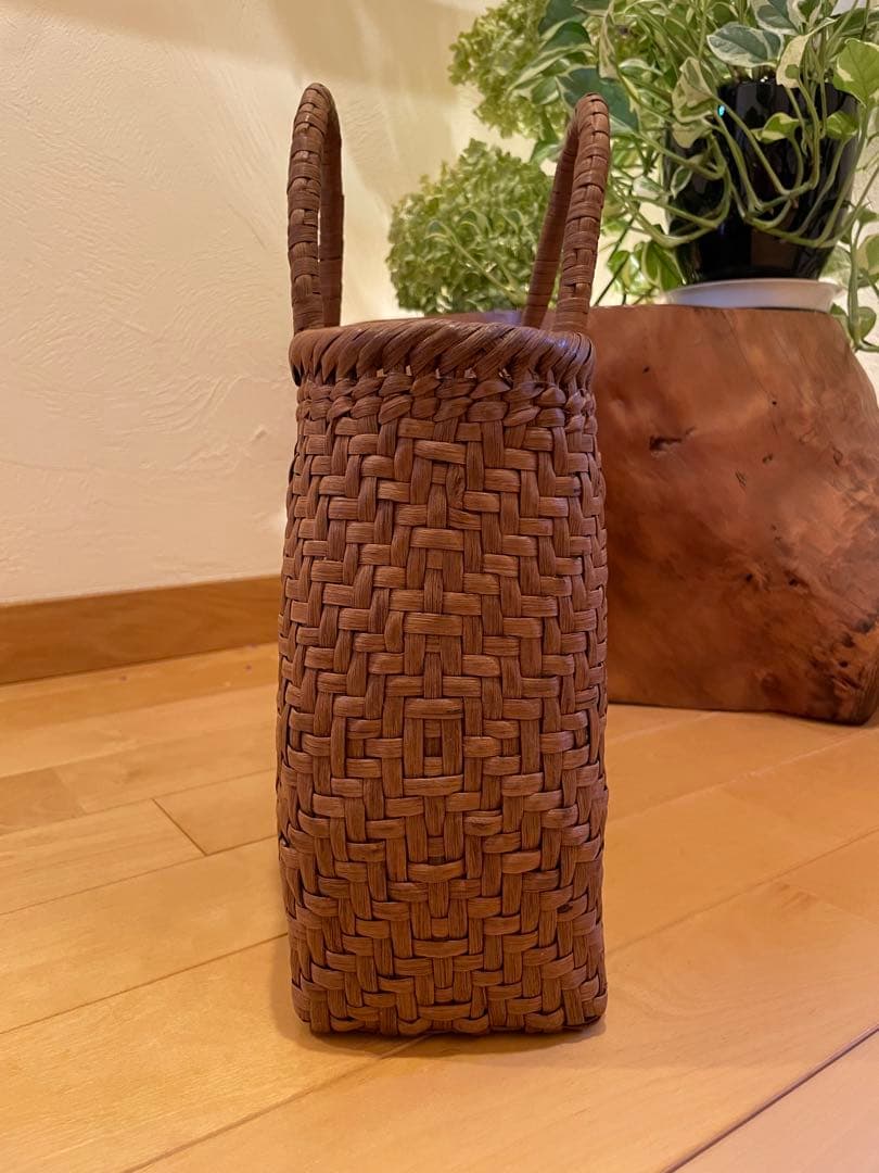 国産　信州山葡萄籠バッグ　内布付き　網代編み　保護猫支援