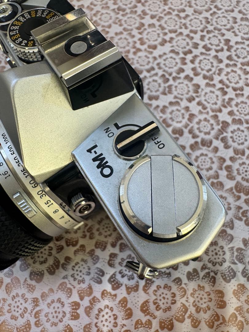 美品　OLYMPUS OM-1 シルバー ボディ