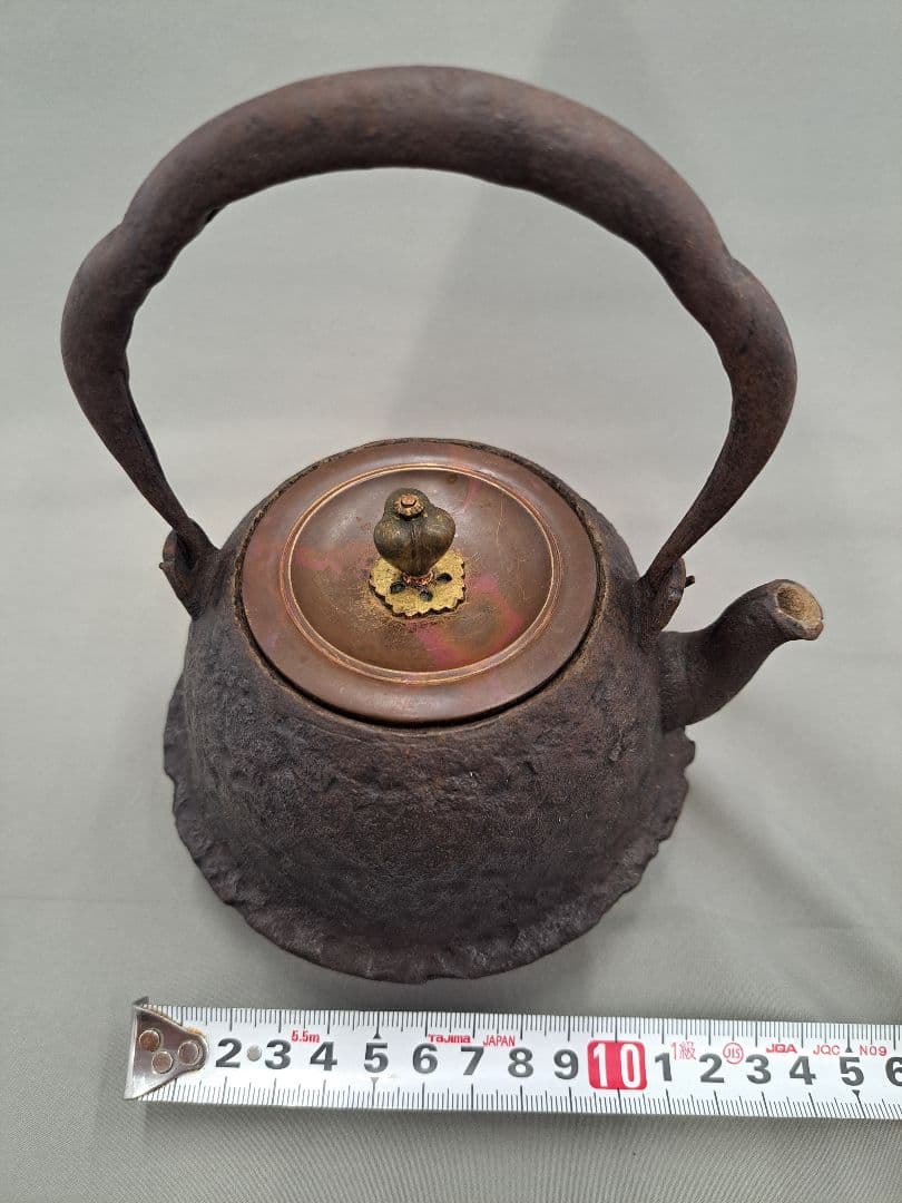 南部鉄瓶　龍文堂造　丸形　小ぶり