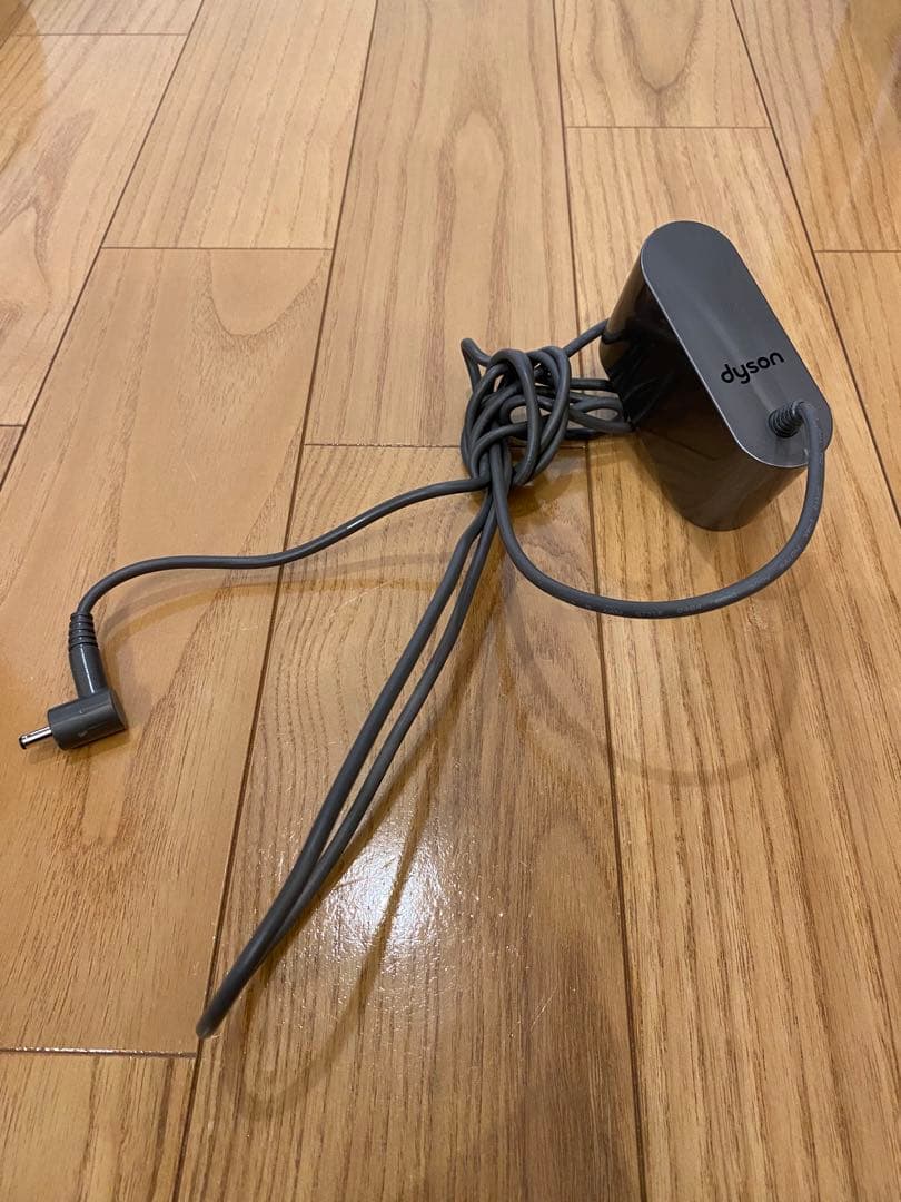 Dyson Digital slim fluffy SV18 本体・スタンド