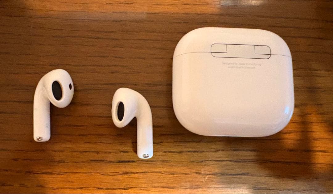 Apple AirPods 4 ANCアクティブノイズキャンセリング搭載