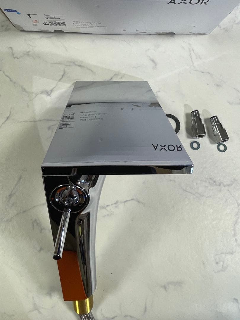 シングルレバー洗面混合水栓