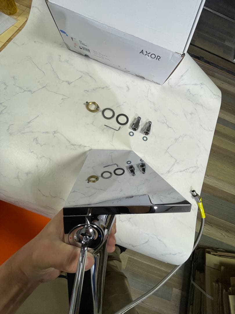 シングルレバー洗面混合水栓