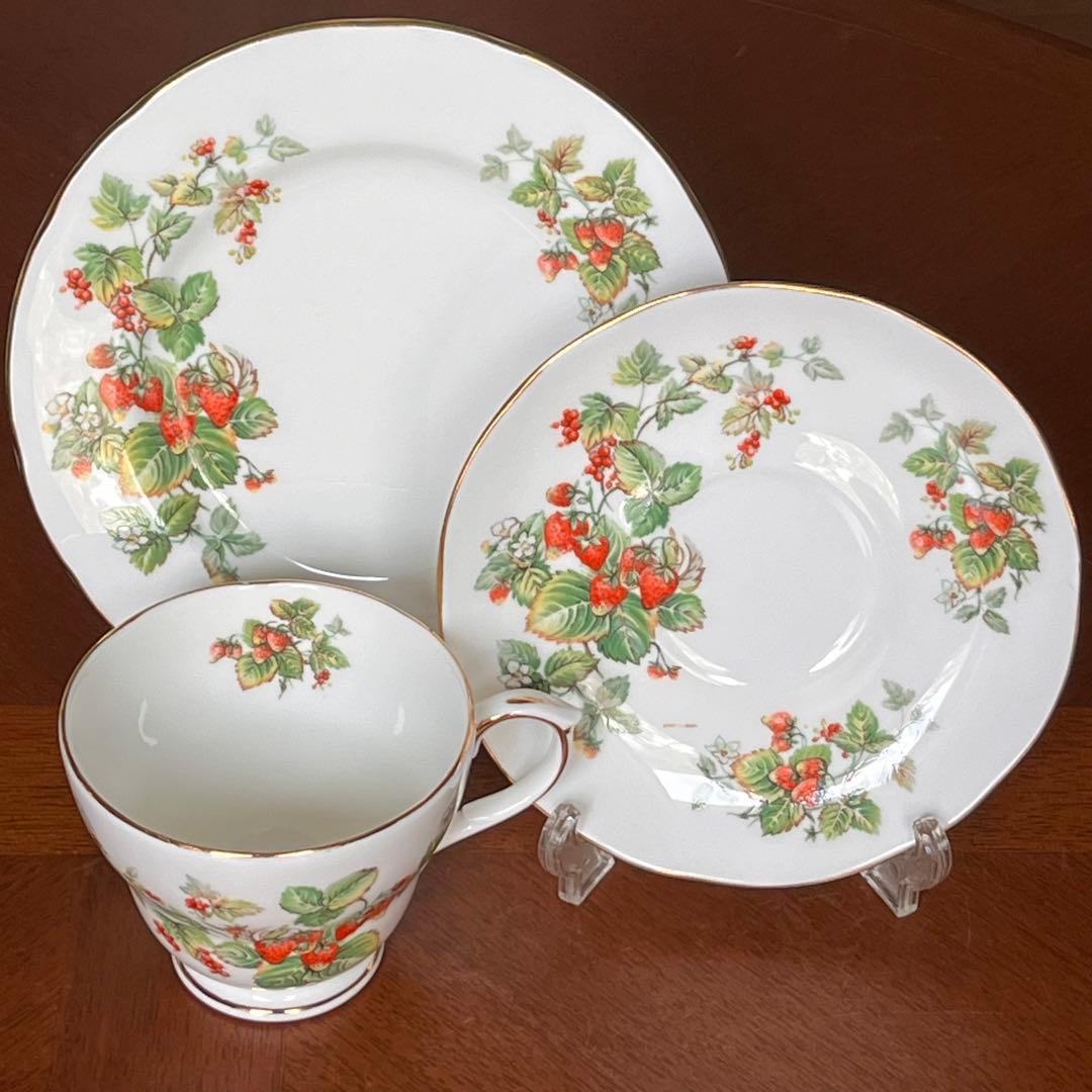 【英国ビンテージ】ダッチェス★ワイルドベリー★トリオ