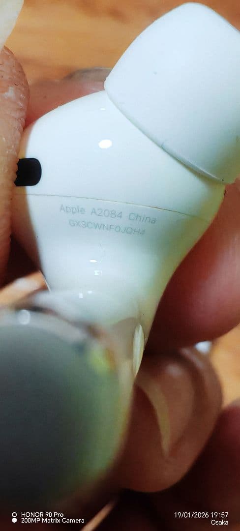 AirPods Pro 1完璧に動作します。